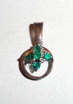 Hanger Zilver bloemetje kruisje groene steentjes, Overige voorstellingen, Verzenden, Zo goed als nieuw, Met edelsteen