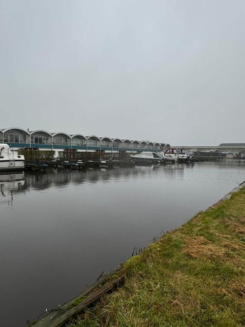 Ligplaats in Irnsum te huur per direct, Watersport en Boten, Ligplaatsen, Winter, Binnen