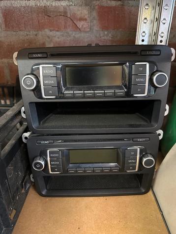 VW RCD210 MP3 Radio - Panasonic beschikbaar voor biedingen