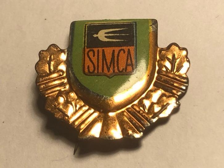Metalen SIMCA AUTOMERK Speld (Groen/Oranje/Zwart/Goudkleur)., Verzamelen, Speldjes, Pins en Buttons, Zo goed als nieuw, Speldje of Pin