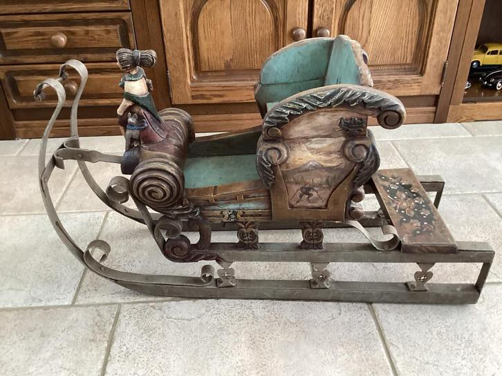 Antieke Houten Slee met Figuur, Antiek en Kunst, Antiek | Overige Antiek, Ophalen
