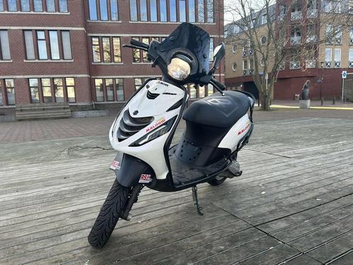 Zip 172cc LC, Fietsen en Brommers, Scooters | Piaggio, Zo goed als nieuw, Zip, Ophalen