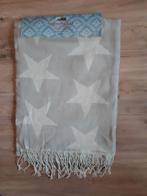 Grijs/ crème nieuwe sjaal, Kleding | Dames, Mutsen, Sjaals en Handschoenen, Ophalen of Verzenden, Nieuw, Sjaal