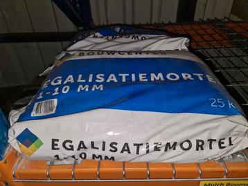 2x Egalisatiemortel 1-10 mm 25kg beschikbaar voor biedingen