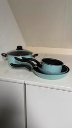 5-delige pannenset (blauw), Huis en Inrichting, Keuken | Potten en Pannen, Ophalen of Verzenden, Nieuw, Overige materialen, Pannenset