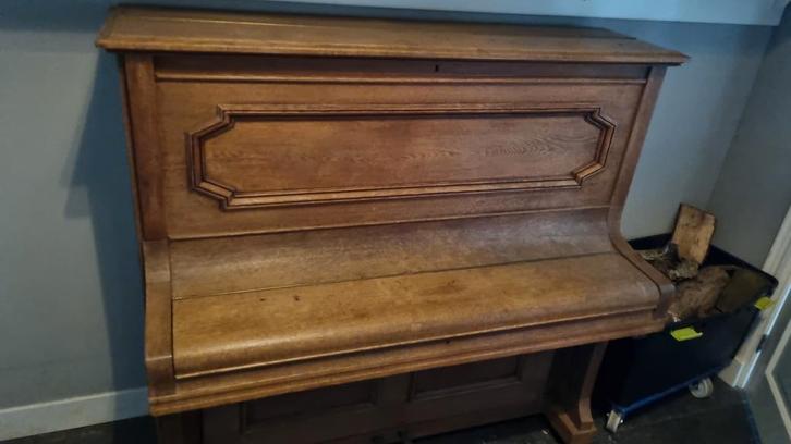 Kerst Eyecatcher piano, Muziek en Instrumenten, Piano's, Gebruikt, Piano, Bruin, Ophalen