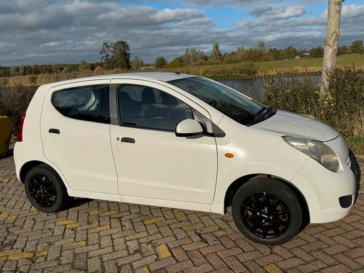 Suzuki Alto 1.0 2009 Wit, Auto's, Suzuki, Bedrijf, Benzine, A, Hatchback, Handgeschakeld, Origineel Nederlands, Wit, Voorwielaandrijving