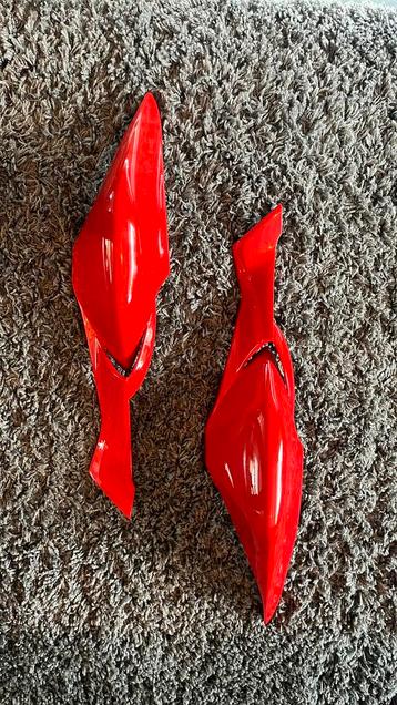 Mv Agusta brutale zijkappen F4 B4 2001-2013 beschikbaar voor biedingen