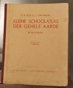 Te Koop: Drie (bos) atlassen., Boeken, Atlassen en Landkaarten, Gelezen, Bosatlas, Ophalen of Verzenden, 1800 tot 2000