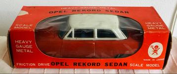 Blikken Frictie  Opel Record Sedan,Bandai #1014,Japan OVP beschikbaar voor biedingen