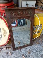 Antieke spiegel met houtsnijwerk. Vintage., Antiek en Kunst, Antiek | Spiegels, Rechthoekig, Ophalen