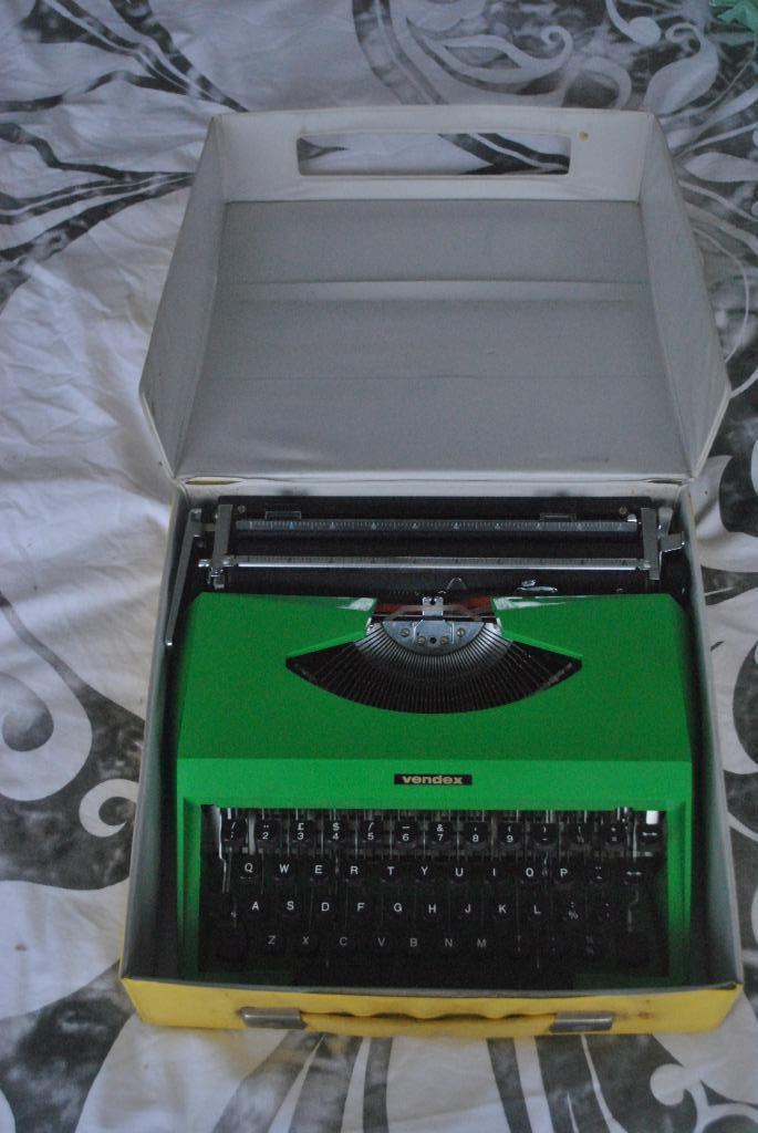 Typemachine, Vendex, groen, in koffer, Diversen, Typemachines, Gebruikt, Ophalen of Verzenden