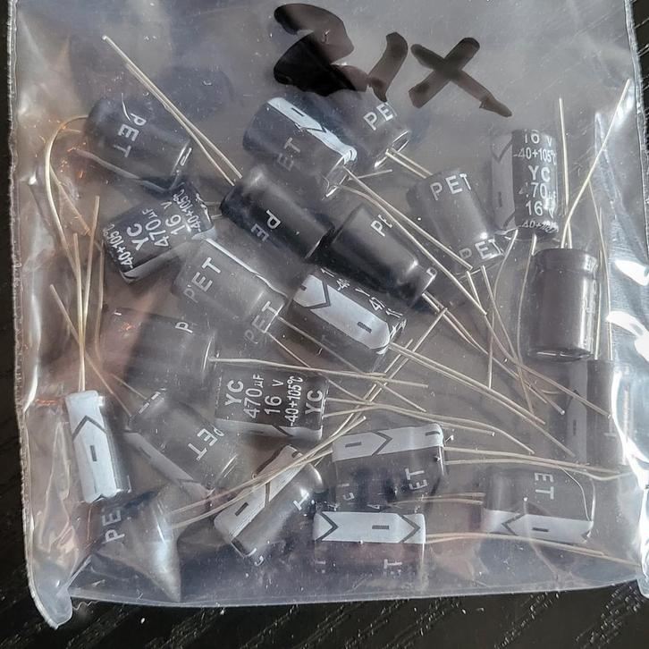 Elco's 470uF 16V - Zak met 21 stuks, Hobby en Vrije tijd, Elektronica-componenten, Ophalen of Verzenden