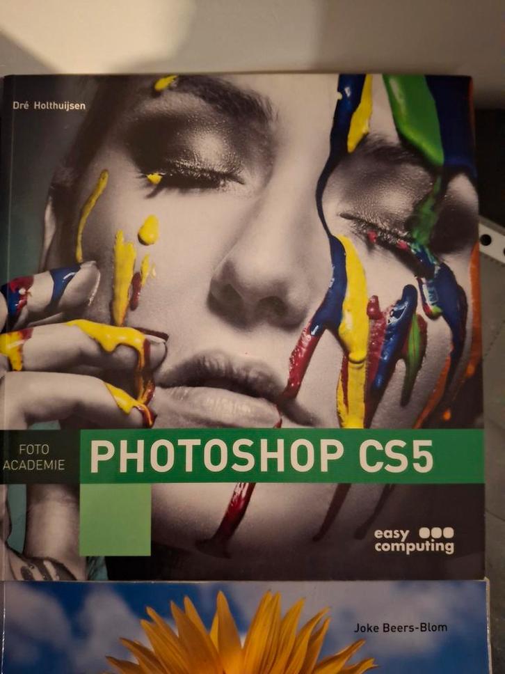 Photoshop CS5 Boek - Dré Holthuijsen, Boeken, Techniek, Gelezen, Overige onderwerpen, Ophalen of Verzenden