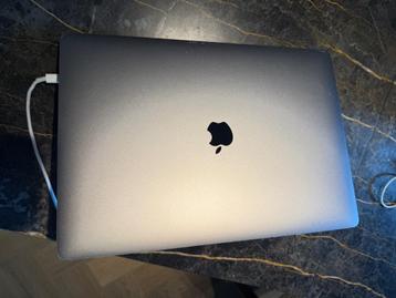 Mac Book Pro 15 inch 2016 scherm defect beschikbaar voor biedingen