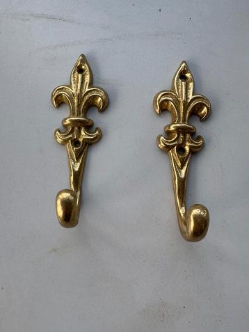 (F) Vintage messing wandhaken,Fleur-de-Lis stijl (set van 2) beschikbaar voor biedingen