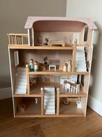 Houten poppenhuis van Petite Amélie – zo goed als nieuw, Kinderen en Baby's, Speelgoed | Poppenhuizen, Ophalen, Zo goed als nieuw
