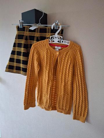 Leuk setje: okergeel vestje + wollen rokje maat 104 beschikbaar voor biedingen