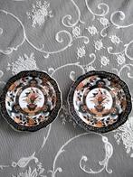 2 mooie porseleinen wandbordjes Saji Japan, Ophalen of Verzenden