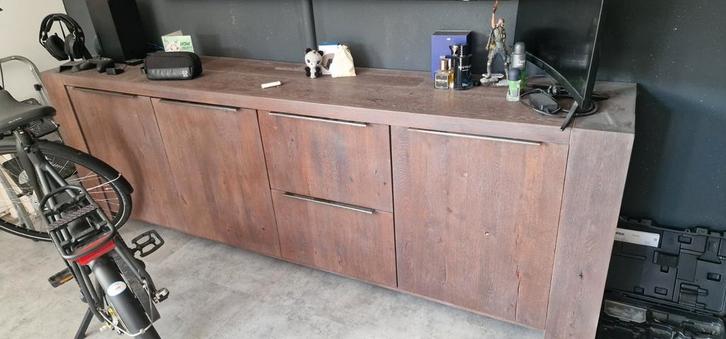 Donker Eiken dressoir met salontafel., Huis en Inrichting, Kasten | Dressoirs, Zo goed als nieuw, 200 cm of meer, 25 tot 50 cm