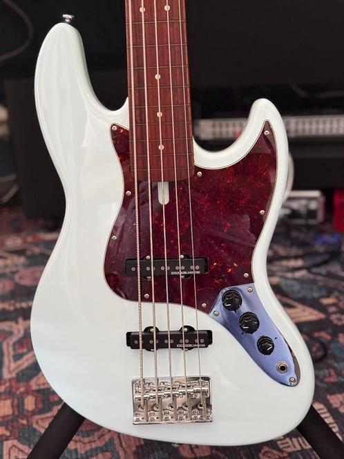 Sire V3P-5 Sonic Blue Fretless Seymour Duncan SJ5 70/74 5str, Muziek en Instrumenten, Snaarinstrumenten | Gitaren | Bas, Gebruikt