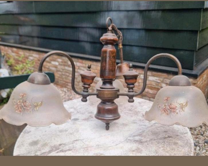 Antieke Messing Kroonluchter met  melkglas, Huis en Inrichting, Lampen | Hanglampen, Ophalen