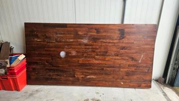 Eetkamer tafel beschikbaar voor biedingen