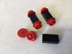 Lego rode treinwielen met zwart asblokje (2), Kinderen en Baby's, Speelgoed | Duplo en Lego, Ophalen of Verzenden, Gebruikt, Losse stenen