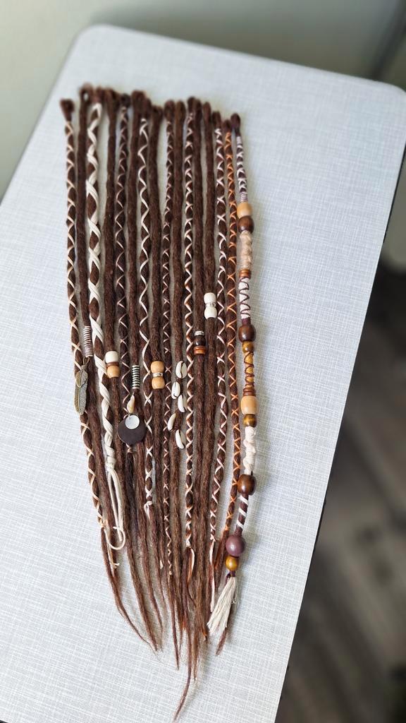 Bruine Synthetische Dreadlocks - 16 stuks, Sieraden, Tassen en Uiterlijk, Uiterlijk | Haarverzorging, Nieuw, Pruik of Haarverlenging