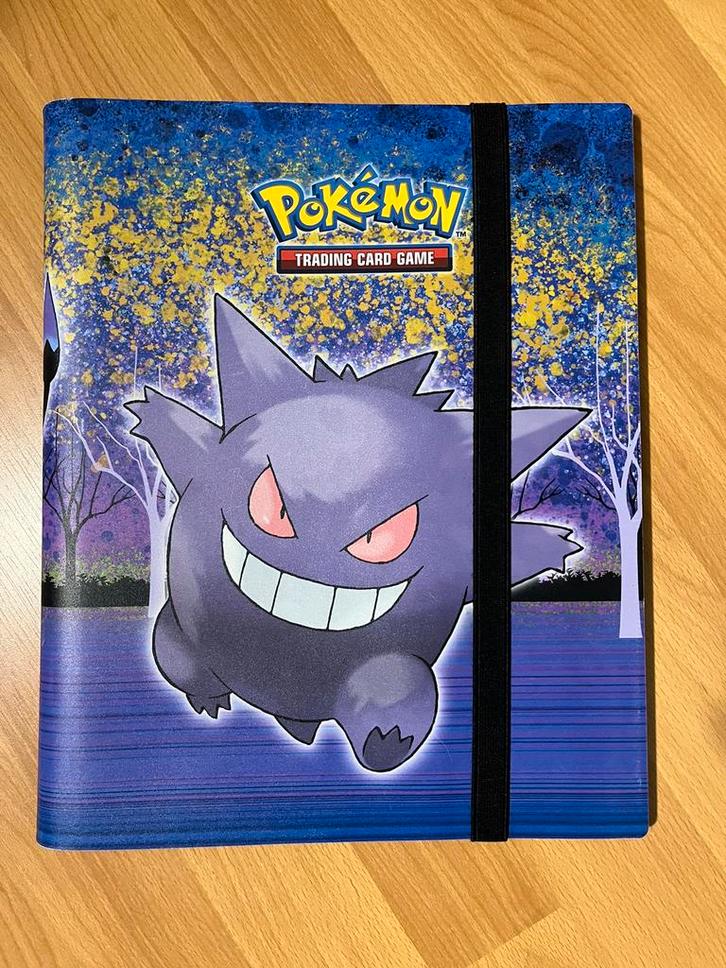 POKEMON ULTRA PRO GENGAR 9 POCKET BINDER MAP, Hobby en Vrije tijd, Verzamelkaartspellen | Pokémon, Zo goed als nieuw, Ophalen of Verzenden