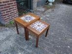 Set van 2 bijzettafels met antieke tegeltableau"s., Ophalen