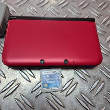 Nintendo 3DS XL incl. originele lader en Pilotwings Resort beschikbaar voor biedingen