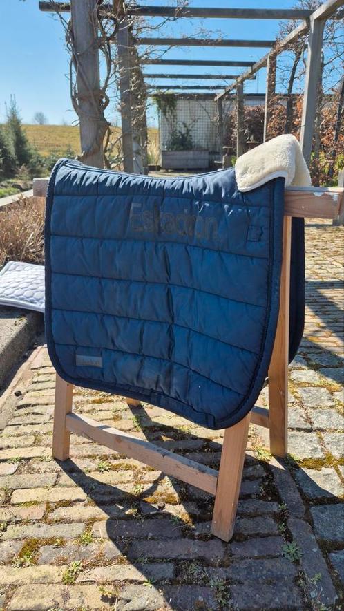 4 nette dressuur dekjes, Dieren en Toebehoren, Paarden en Pony's | Dekens en Dekjes, Zo goed als nieuw, Ophalen of Verzenden