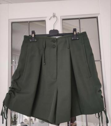 Weekend Max Mara winter Short Groen Maat 40  beschikbaar voor biedingen