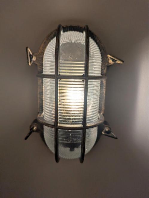 8x QAZQA Wandlamp Noutica – Zeer Goede Staat, Huis en Inrichting, Lampen | Wandlampen, Zo goed als nieuw, Glas, Metaal, Ophalen of Verzenden
