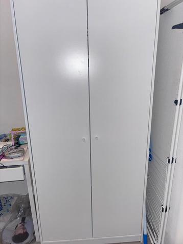 Witte Ikea kledingkast