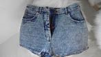 2 spijker shorts wit en blauw maat 40 met leuke details p/st, Ophalen of Verzenden, Zo goed als nieuw, Blauw, W30 - W32 (confectie 38/40)