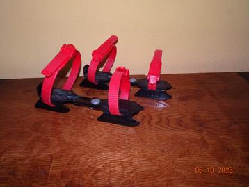 Frisia verstelbare glij ijzers mt. 24 - 30 beschikbaar voor biedingen