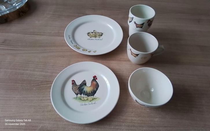Ontbijt,Servies Set_Kippen Thema,JET, keramiek plus eierdop, Huis en Inrichting, Keuken | Servies, Zo goed als nieuw, Kop(pen) en/of Schotel(s)