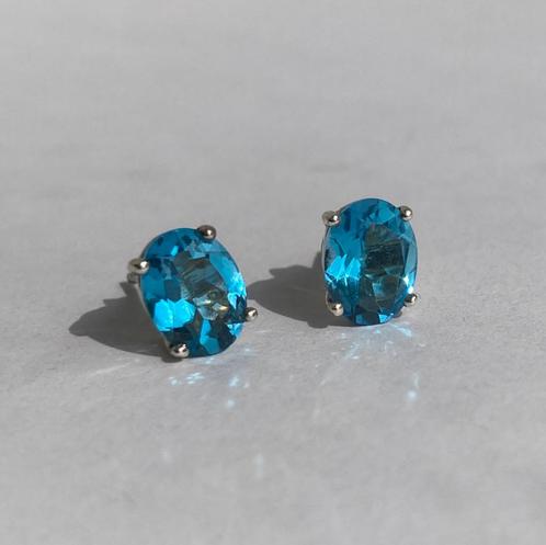 Zilveren (925) oorbellen met London Blue topaas stenen, Sieraden, Tassen en Uiterlijk, Oorbellen, Zo goed als nieuw, Knopjes of Stekers