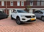 Volkswagen T-Roc 1.0 TSI 115pk Sport Virtual Zwarte Hemel, Voorwielaandrijving, Stof, Zwart, USB