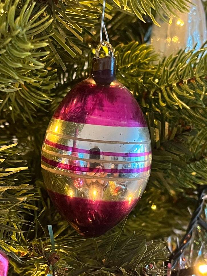 Ajeko roze gestreepte kerstbal druppel olijf, Diversen, Kerst, Gebruikt, Ophalen of Verzenden