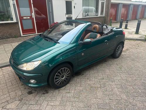 Peugeot 206 Cabrio 2.0 16V CC 2002 Groen, Auto's, Peugeot, Particulier, Airbags, Airconditioning, Apple Carplay, Centrale vergrendeling