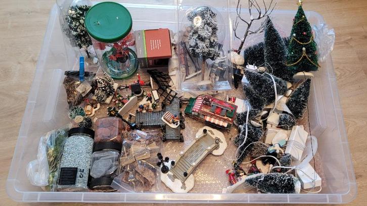 Lemax kerst dorp attributen, Diversen, Kerst, Zo goed als nieuw, Ophalen