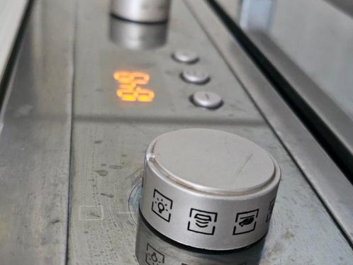 Ariston-Hotpoint inbouw oven met hetelucht en grill, Huis en Inrichting, Keuken | Complete keukens, Gebruikt, Ophalen of Verzenden
