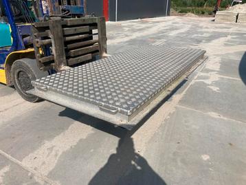 AluminumLuik/scheepsluik beschikbaar voor biedingen