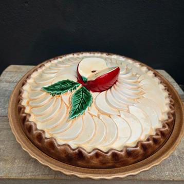 Siléa taartschaal met deksel van appelschijfjes  beschikbaar voor biedingen