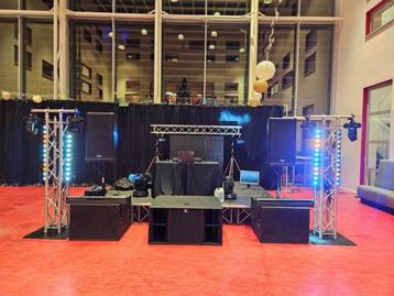 DMT led scherm inclusief rigging in flightcases beschikbaar voor biedingen