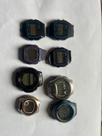 Een partij oude Casio-horloges beschikbaar voor biedingen