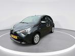 Toyota Aygo 1.0 VVT-i x-play AUTOMAAT | L-801-BJ, Auto's, Gebruikt, Euro 6, 4 stoelen, Origineel Nederlands